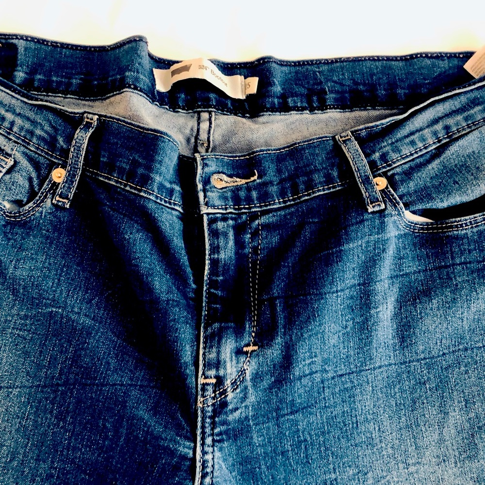 524 Levi bootcut jeans